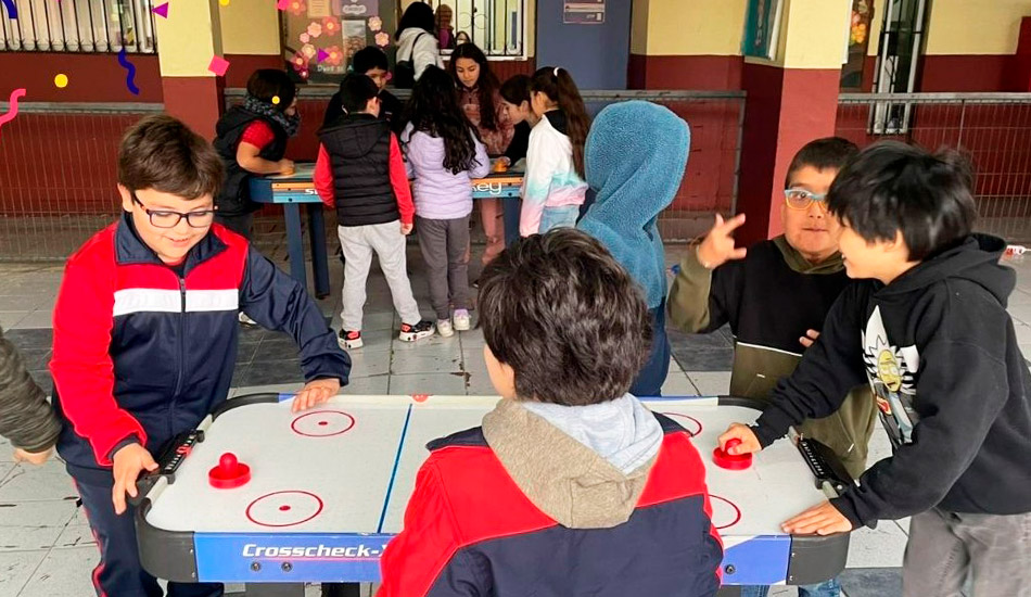 Padres y Apoderados homenajearon a Estudiantes en su día