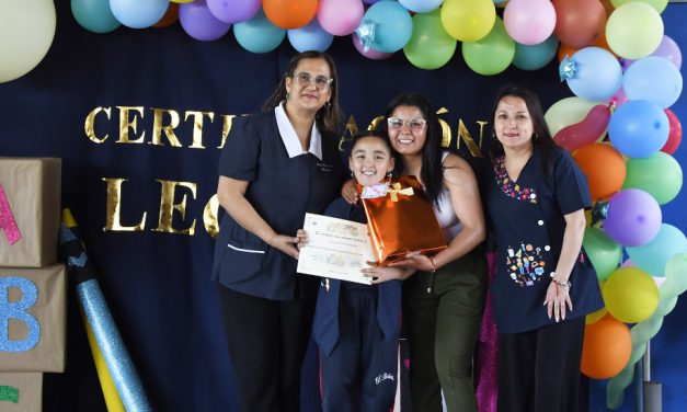 Alumnos celebran su Certificación Lectora