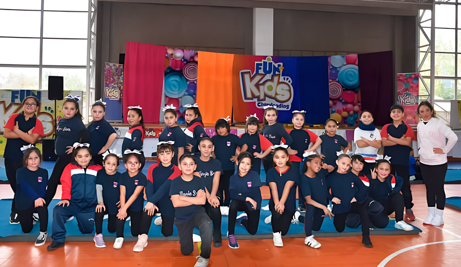 Taller de Cheerleader en el Campamento Fun Kids