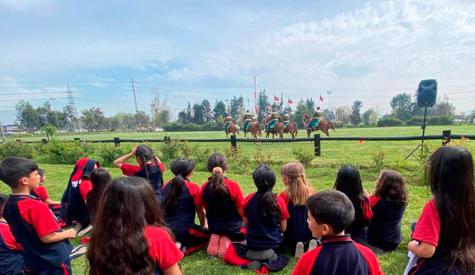 Acrobacias con caballos de Carabineros